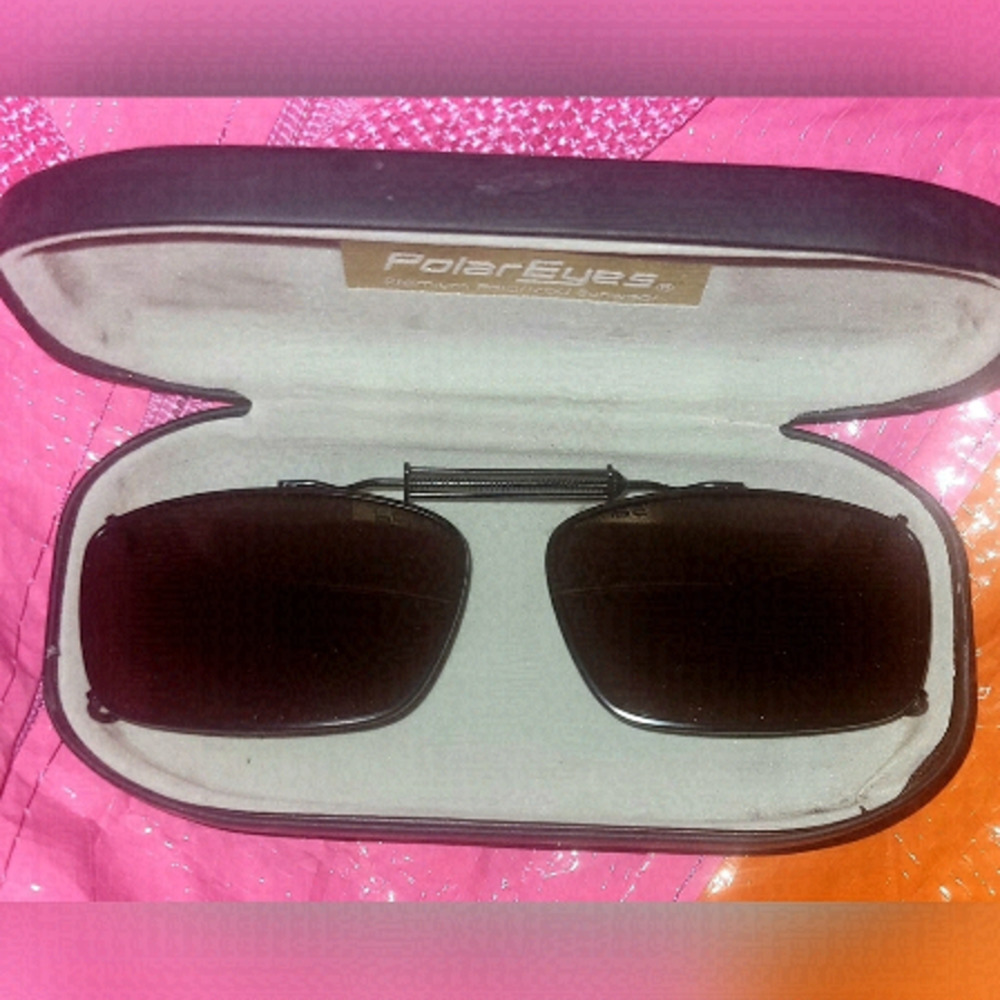 Polarized  adjustable clip on sunglasses